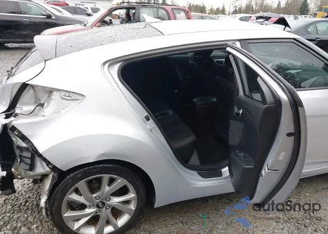 2016 Hyundai Veloster z USA, uszkodzony, nr VIN KMHTC6AD0GU294457